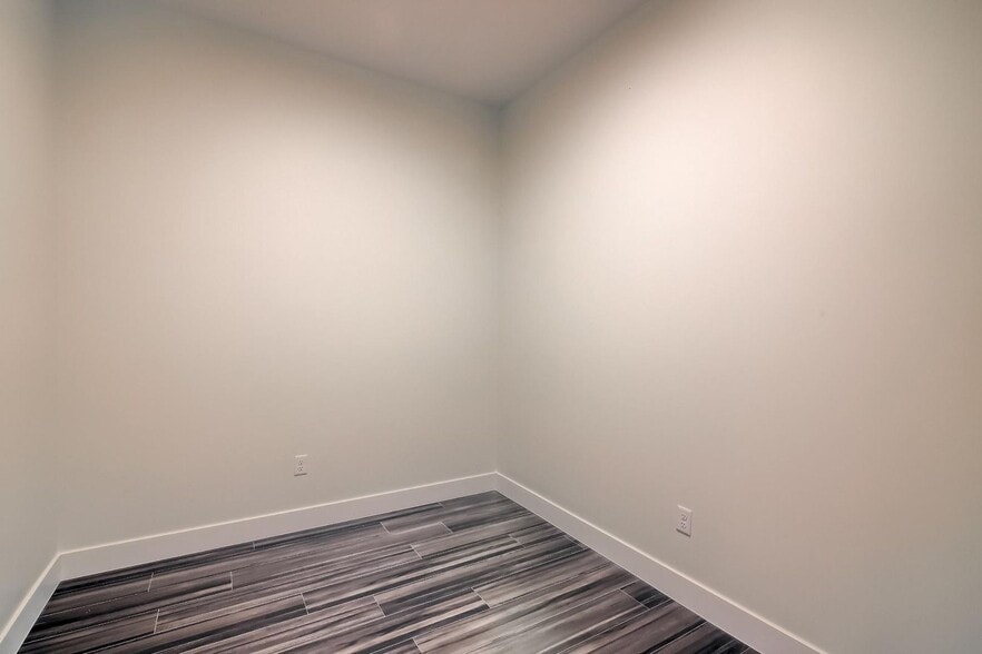 Building Photo - 2876 W 53rd Ave