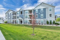 Building Photo - 97 W Silver Springs Dr