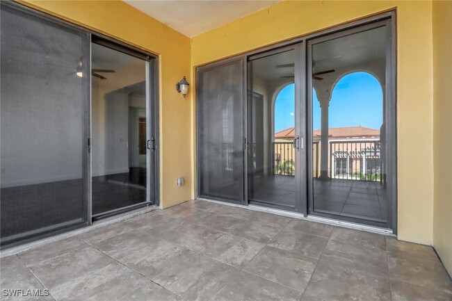 Building Photo - 23191 Fashion Dr