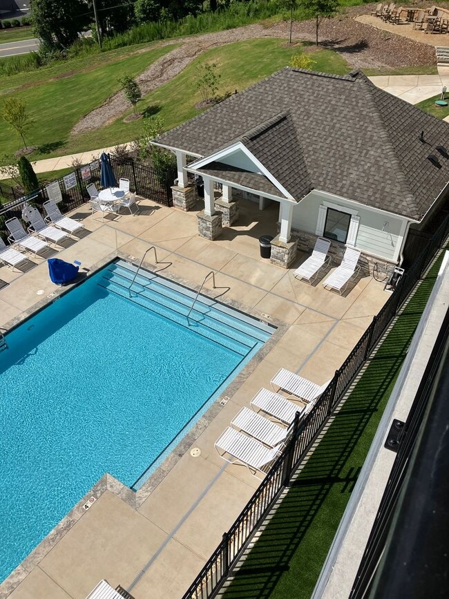 Building Photo - Beautiful lakefront living in Sherrils Ford