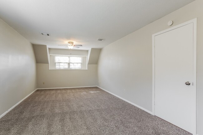 Building Photo - 18210 Widcombe Dr