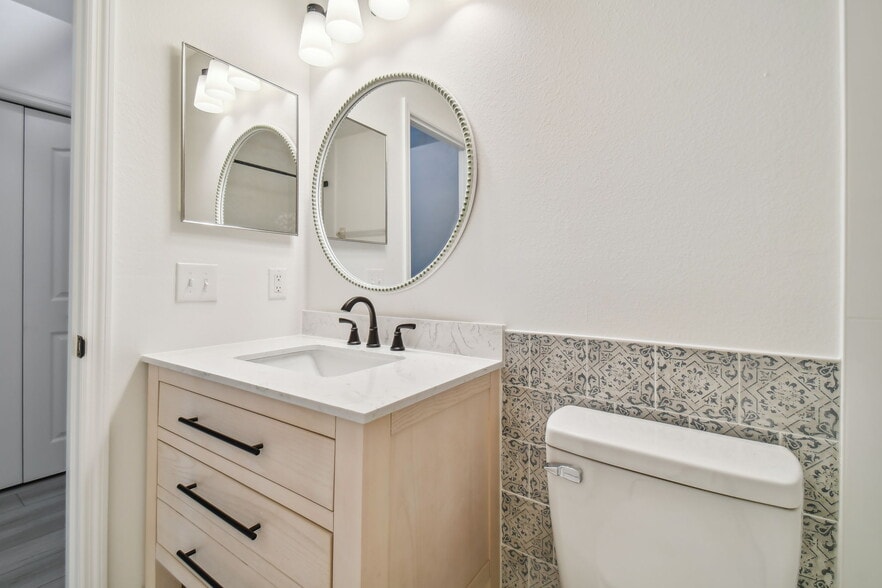 Building Photo - 4347 Deermont Cir