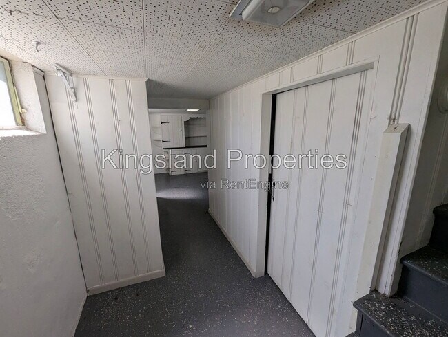 Building Photo - 1215 Danville Dr