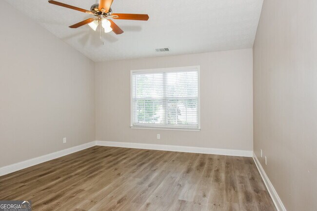 Building Photo - 3223 Deer Valley Dr NW