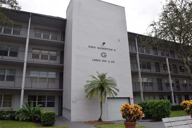 Building Photo - 13250 SW 4th Ct