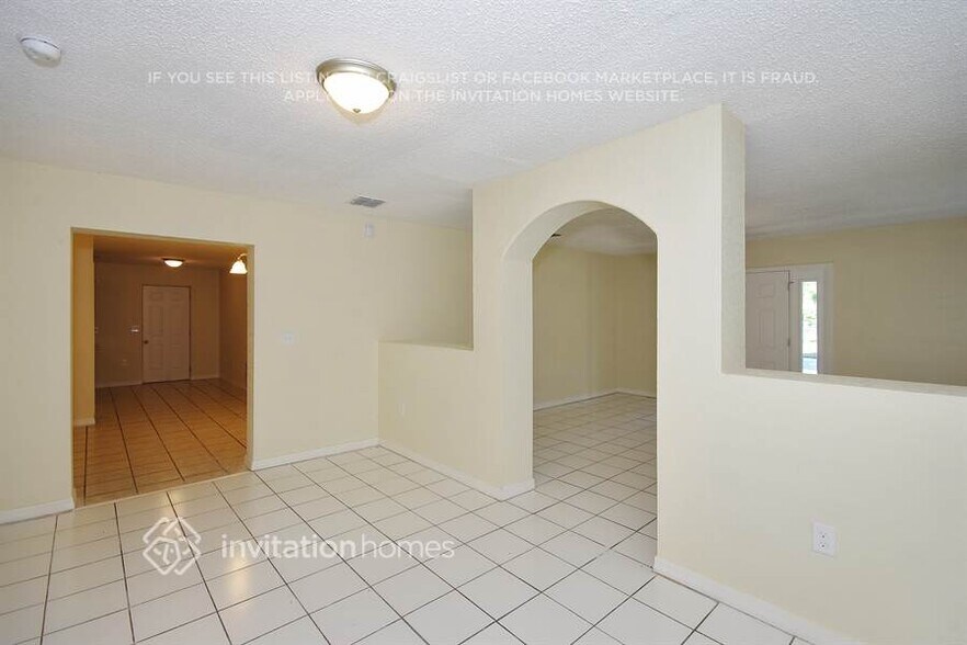 Building Photo - 1333 Pleasantview Dr