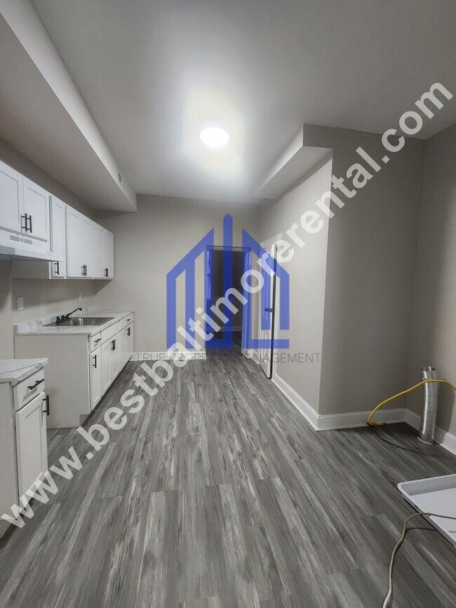 Building Photo - Spacious 3 Bedroom Home In West Baltimore