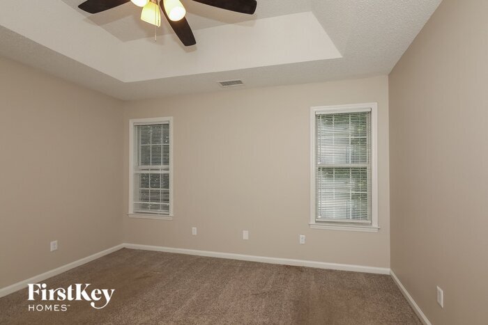 Building Photo - 2700 Teak Ct