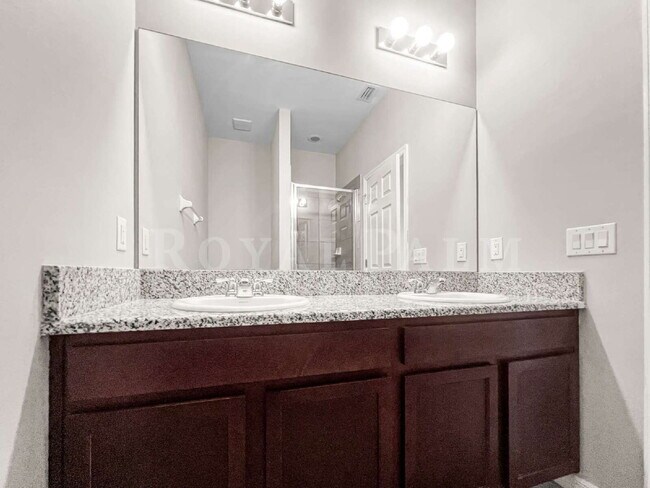 Building Photo - Spacious 3-Bedroom Home in the Heart of Cape Coral!