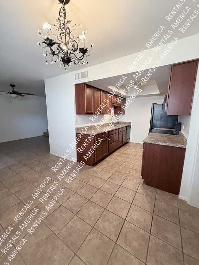 Building Photo - 1254 N 85th Pl