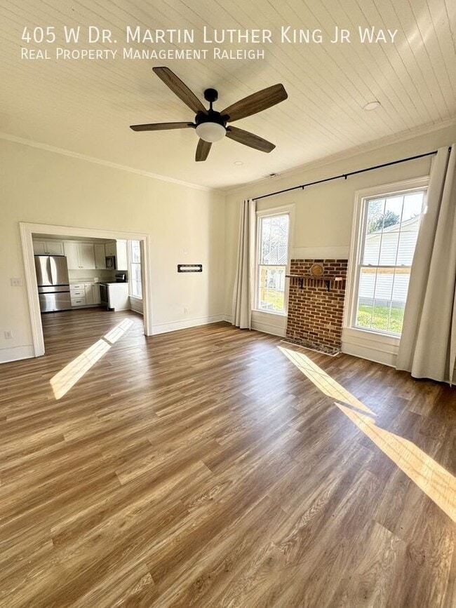 Building Photo - 405 W Dr. Martin Luther King Jr. Way