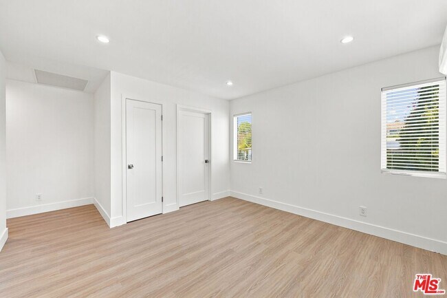 Building Photo - 20210 W Gault St