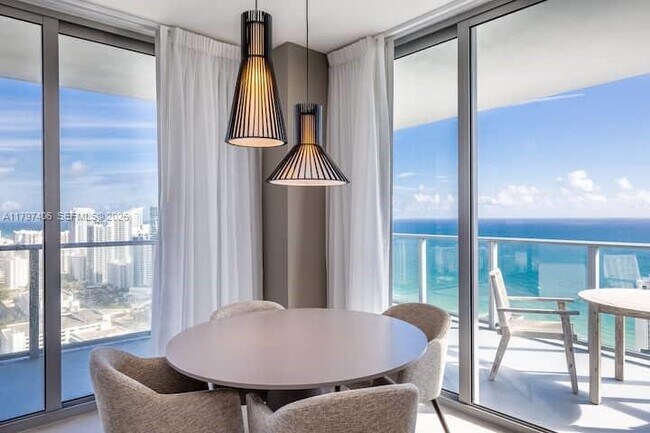 Building Photo - 4010 S Ocean Dr