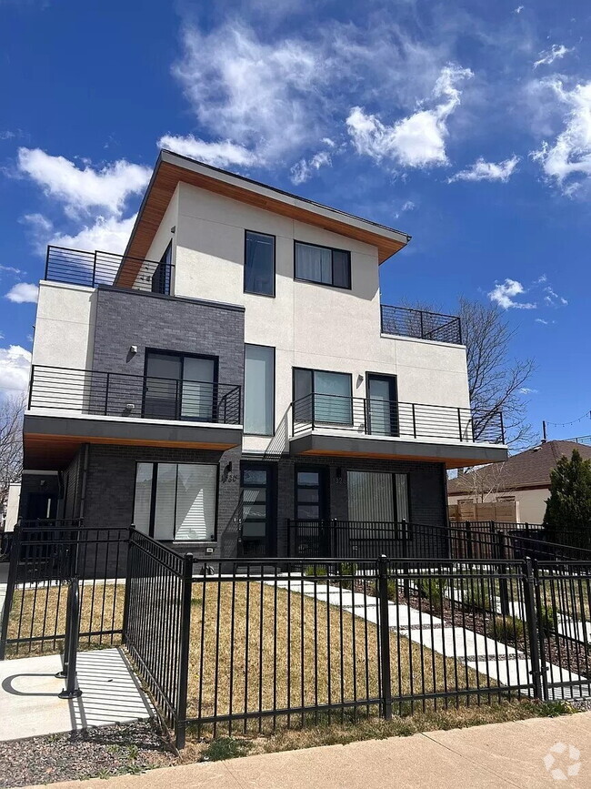 Building Photo - Beautiful Sloans lake Two Bed / Two and a ...