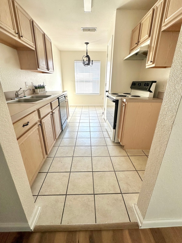 Building Photo - 7217 Ashbourne Way