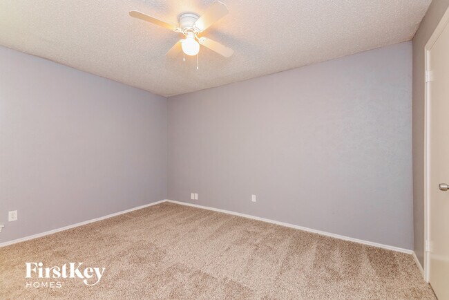 Building Photo - 2026 Aspen Ln