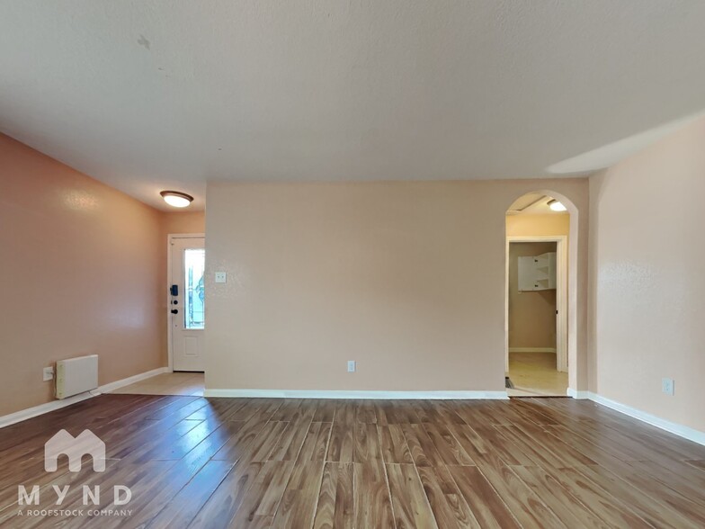 Building Photo - 1680 Amy Dr