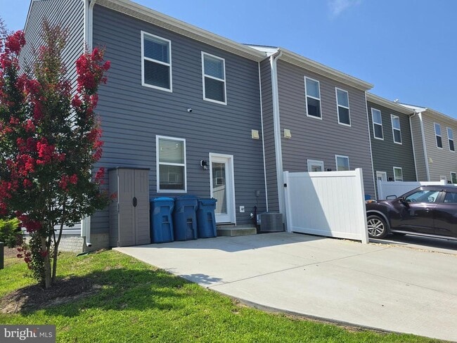 Building Photo - 172 Fellowship Dr