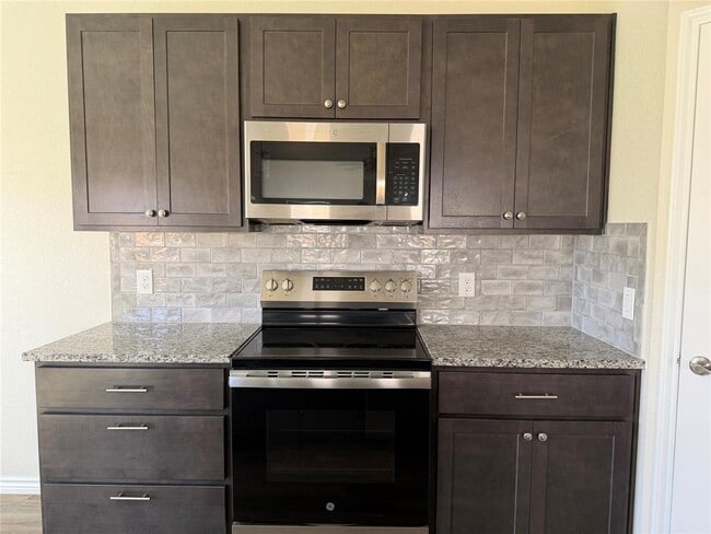 Building Photo - 510 Whirlaway Dr