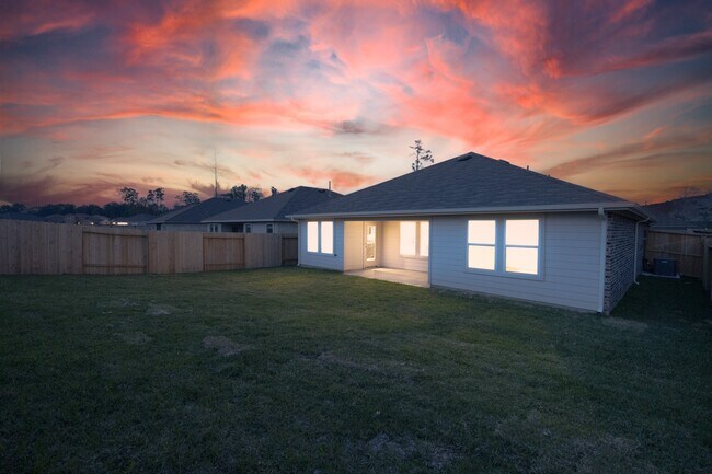 Building Photo - 14914 Timber Pnes Dr