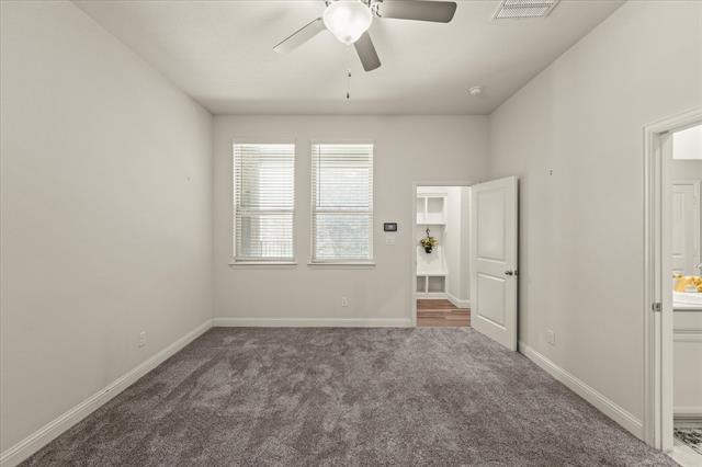 Building Photo - 7424 Palisades Dr