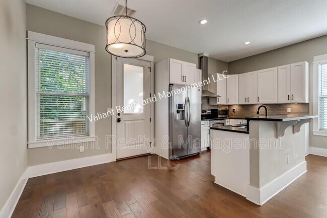 Building Photo - 1228 Willow Ct