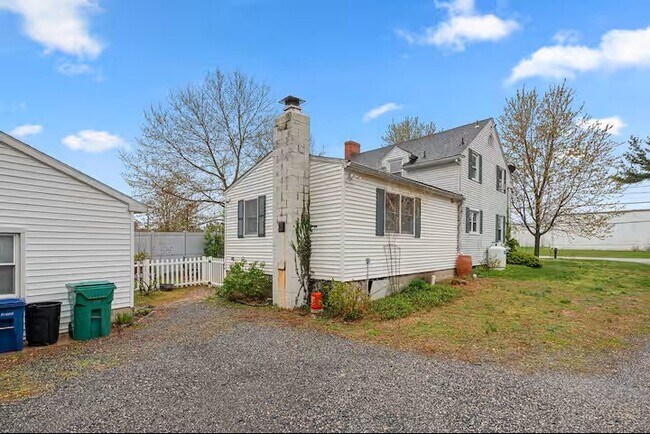 Building Photo - 2957-294H 4-H Park Rd