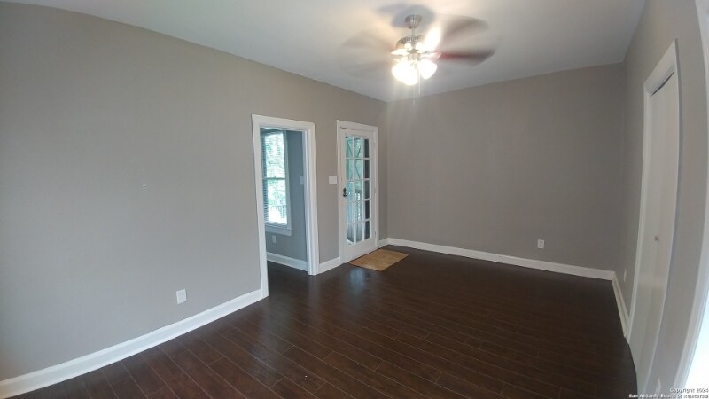 Building Photo - 209 E Rosewood Ave