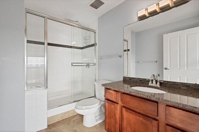 Building Photo - 100 Park Ave W