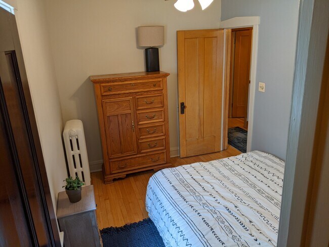 SE Bedroom, view of Hall - 4431 N Springfield Ave