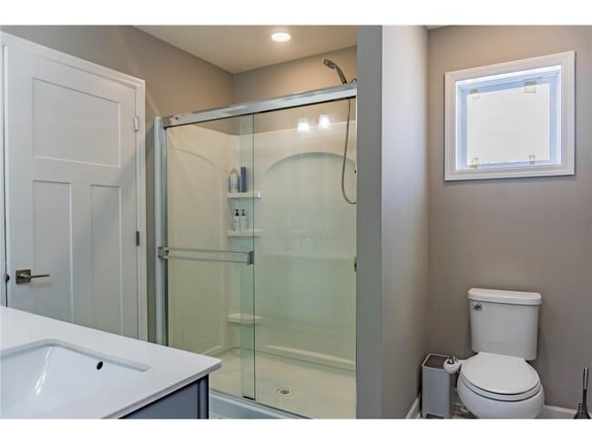 Building Photo - 1582 Edgebrook Ln