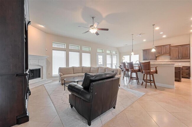 Building Photo - 2722 Park Oak Ct
