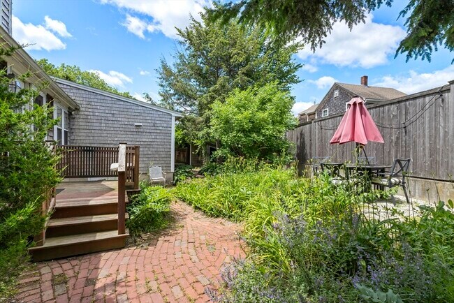 Building Photo - 191-193 South St