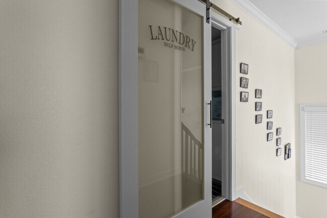 Building Photo - Welcome to your dream home in Norfolk, Virginia!
