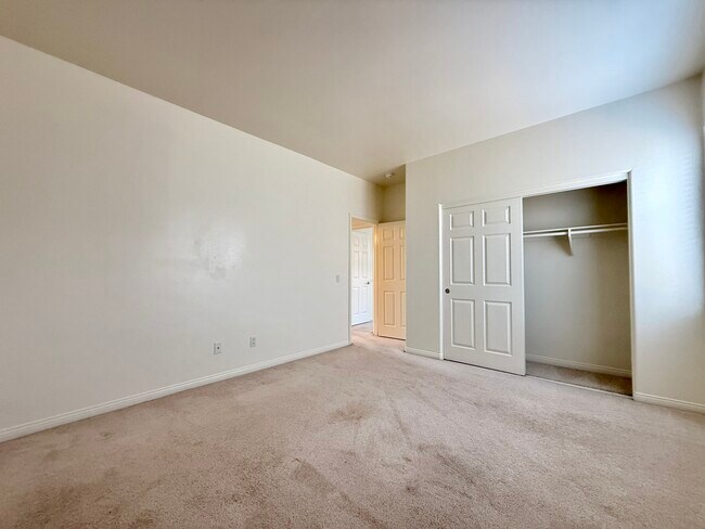 Building Photo - 13642 Pinnacle Way