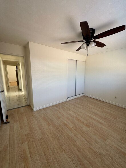 Building Photo - 13607 Charlemagne Ave