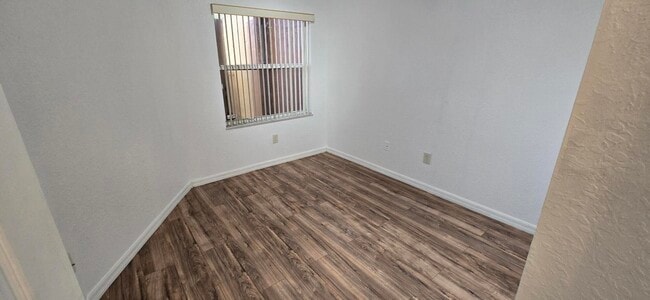 Building Photo - 4946 Leeward Ln