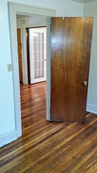 Building Photo - 1973 W 44th St