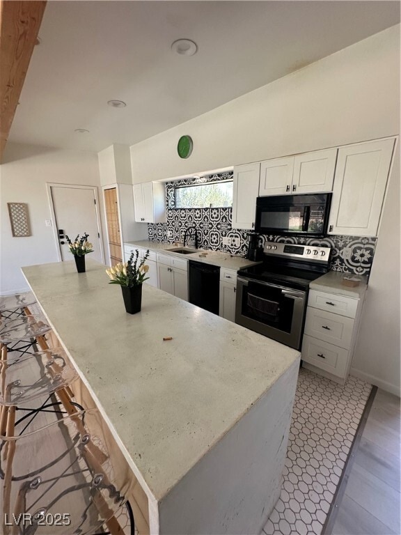 Building Photo - 2210 Santa Clara Dr