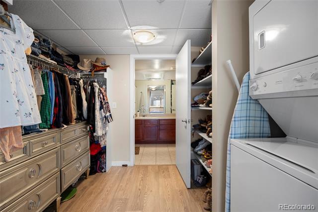 Building Photo - 1475 Delgany St