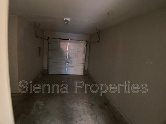 Building Photo - 2509 Riddle Rd