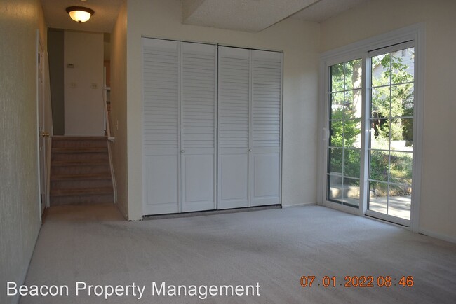 Building Photo - 3 br, 1 bath House - 8867 W. Toller Ave