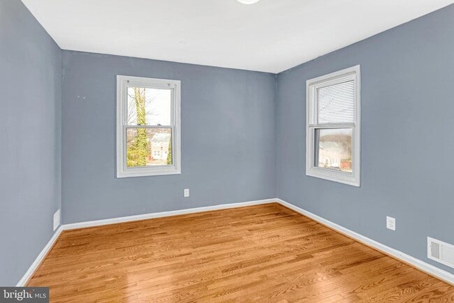 Building Photo - 2900 Williamsburg Ct