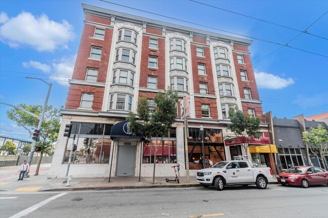 Building Photo - 1550 Fillmore St