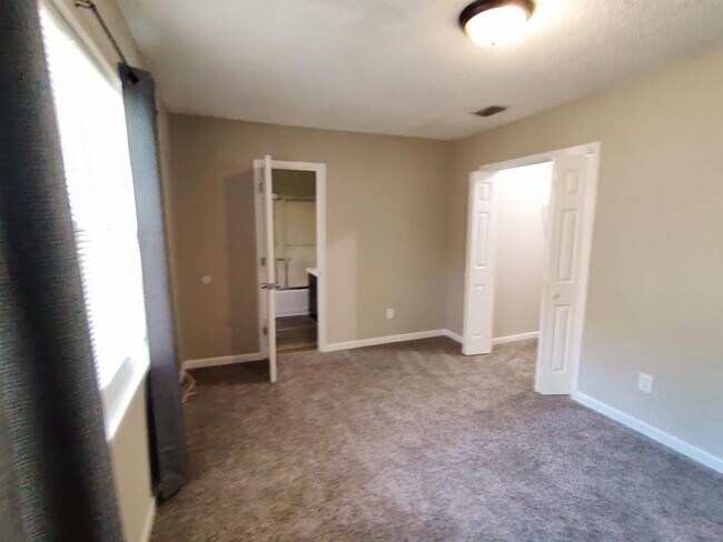 Building Photo - 2366 Gregory Dr