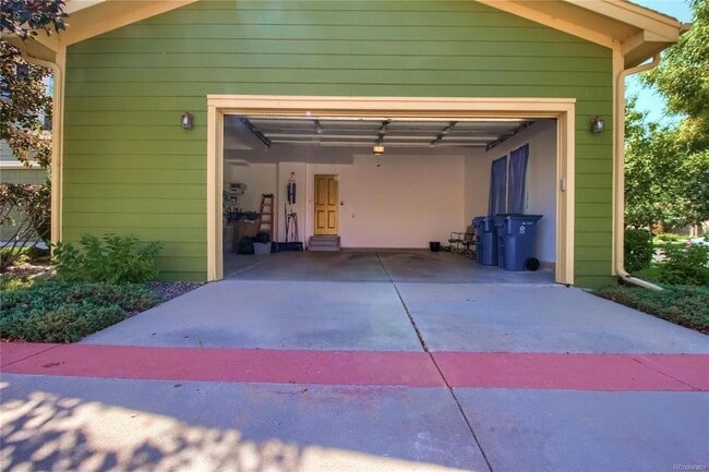 Building Photo - Terrific Two-Story Home in Broomfield!