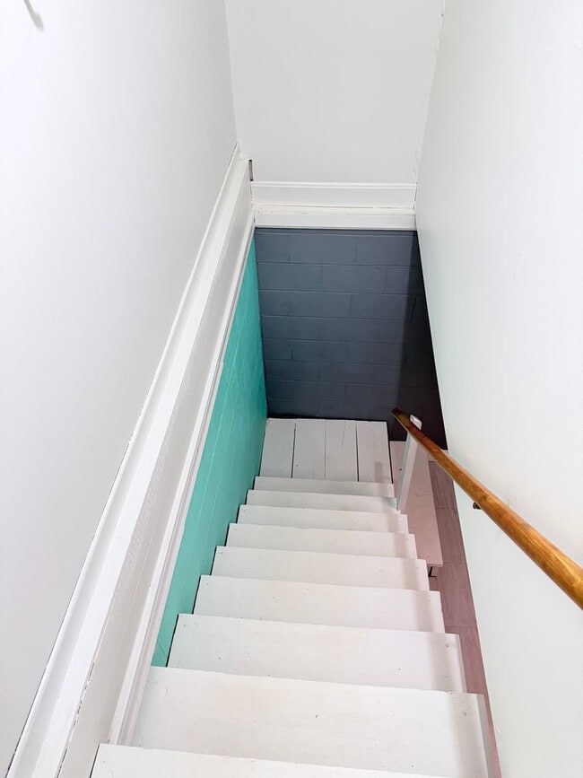 Building Photo - Beautiful brick, ranch home in the Enka Sc...