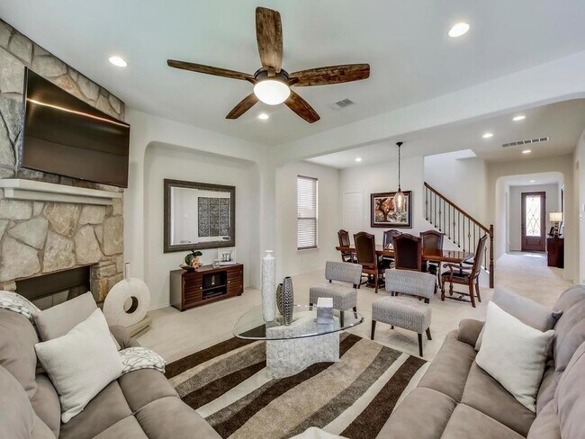 Building Photo - 1501 Lotus Flower Loop