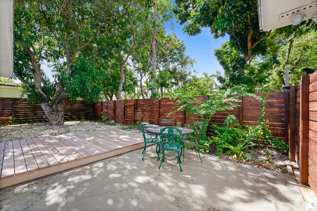 Building Photo - 3355 SW 22nd St