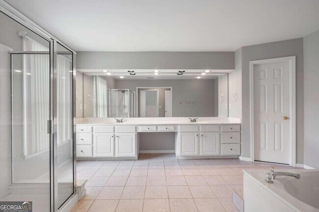 Building Photo - 7810 Brookwood Way